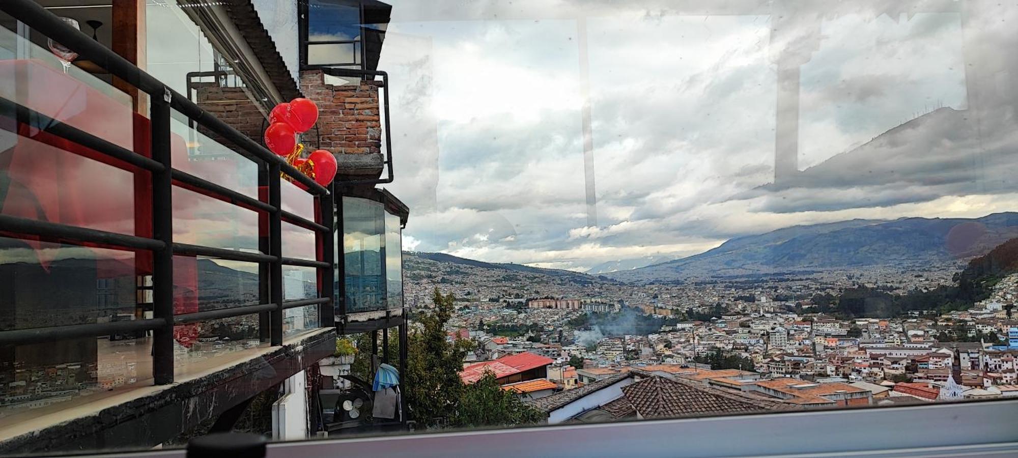 Luna Quitena Hotel Quito Exterior photo